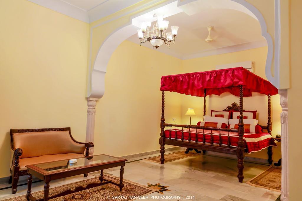 V Resorts Rajmahal Орчха Экстерьер фото
