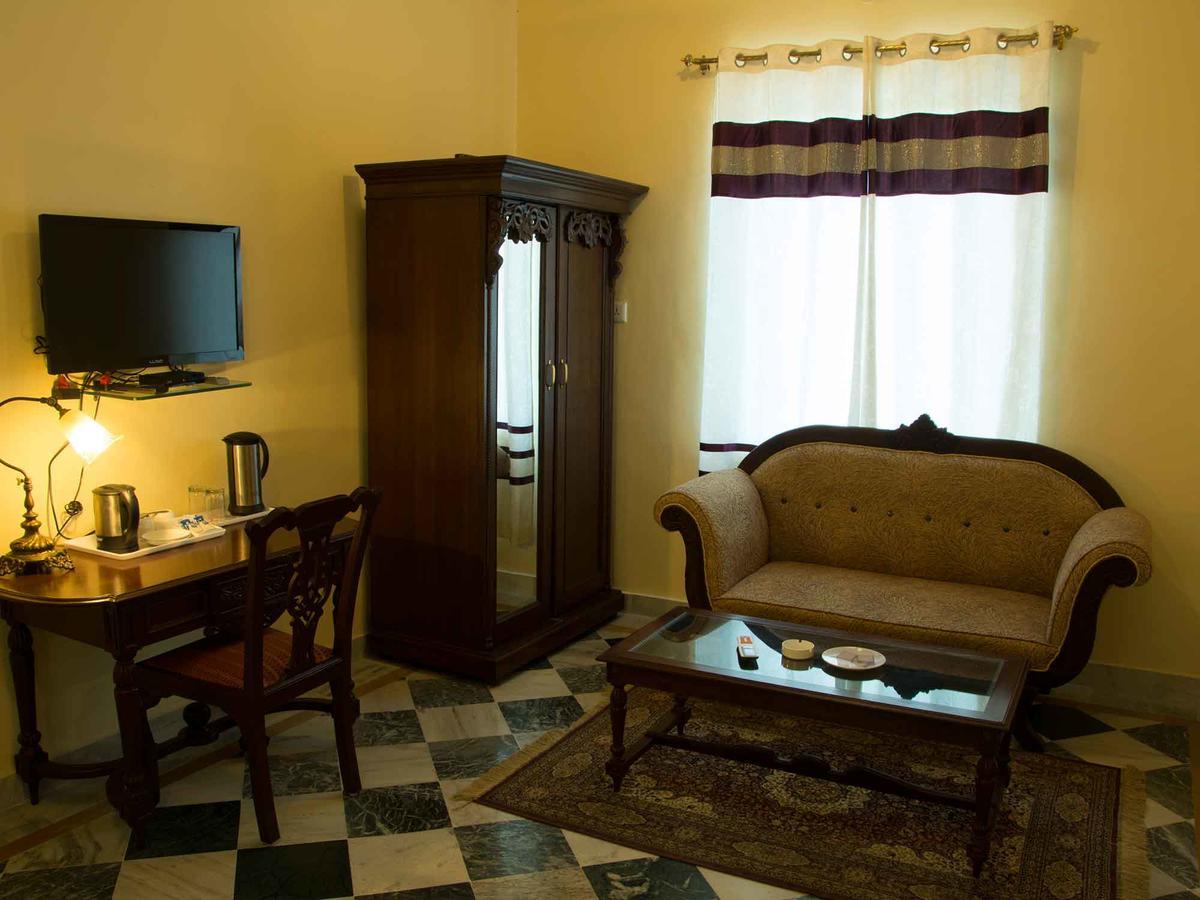 V Resorts Rajmahal Орчха Экстерьер фото