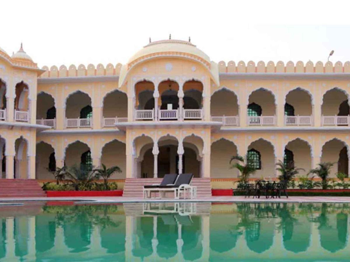 V Resorts Rajmahal Орчха Экстерьер фото
